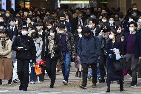 Coronavirus cases top 200,000 in Japan