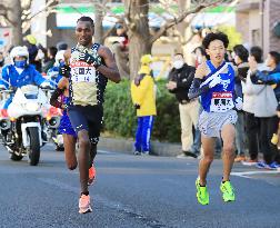 Tokyo-Hakone ekiden road relay