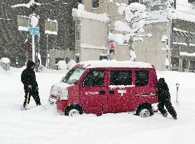 Heavy snow in central Japan