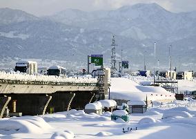 Heavy snow in central Japan