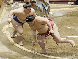 New Year Grand Sumo Tournament