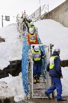 Training for heavy snowfalls in Niigata