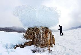 "Mushroom ice" on Hokkaido lake
