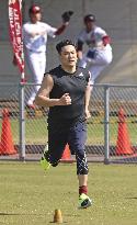 Baseball: Tanaka at Rakuten's spring training