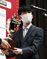 Shogi sensation Fujii wins Asahi Cup