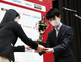 Shogi sensation Fujii wins Asahi Cup