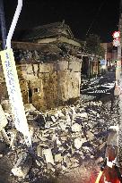 Strong quake hits northeastern Japan