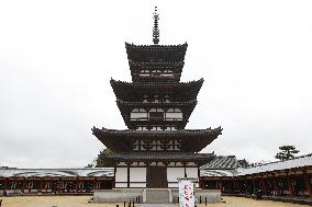 Pagoda at Yakushi-ji temple