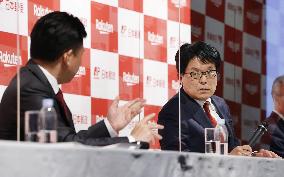 Rakuten, Japan Post in capital tie-up