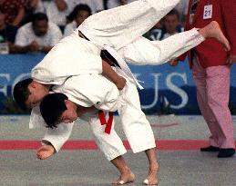 Toshihiko Koga, Olympic judo champion, dies at 53