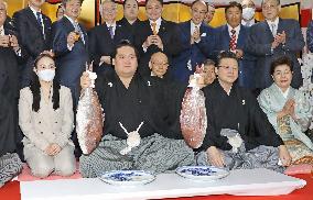 Sumo: Spring basho winner Terunofuji earns promotion to ozeki