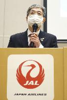 JAL president Akasaka