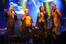 The Manhattan Transfer, Trist Curless, Cheryl Bentyne, Janis Siegel, Alan Paul