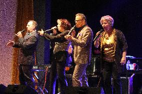 The Manhattan Transfer, Trist Curless, Janis Siegel, Alan Paul, Cheryl Bentyne