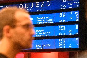 hundreds of trains got stuck in Prague, information board, departure, delay