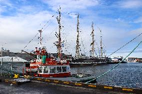 Reykjavik photo, port, sail boat, sailing ship