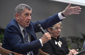 Andrej Babis, Marta Novakova