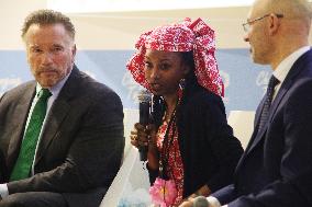 Arnold Schwarzenegger Hindou Oumarou Ibrahim