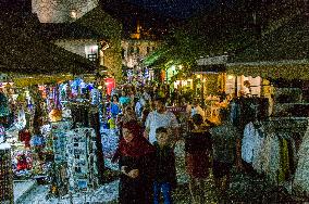 Mostar, tourists, souvenirs