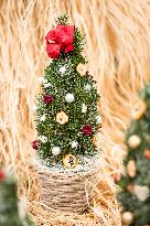 Christmas, Christmas decoration, Christmas tree, coniferous branches, natural Christmas decoration, floristry