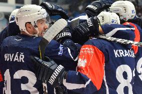 Pilsen players celebrate goal