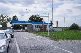 Dubosevica/Udvar border crossing, Croatia - Hungary, HR-HUN