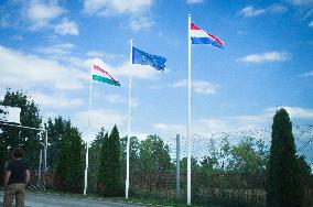 Dubosevica/Udvar border crossing, Croatia - Hungary, HR-HUN, Hungarian, EU, European and Croatian flag