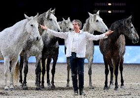 Jean-Francois Pignon's horse training show