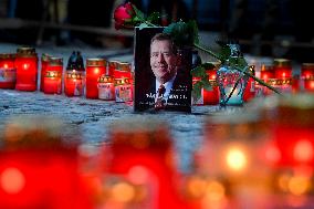 Candles for Vaclav Havel, piety