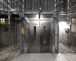 utility tunnel, corridor, utilidor, collector, elevator