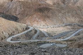 National highway 1D, road, car, mountains, Himalayas, Ladakh, Kashmir, India