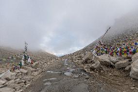 Wari la pass, road, mountains, Himalayas, Ladakh, Kashmir, India