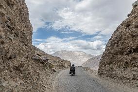 Mountain road, motorcycle, Himalayas, Ladakh, Kashmir, India