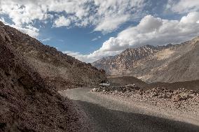 Mountain road, car, Himalayas, Ladakh, Kashmir, India