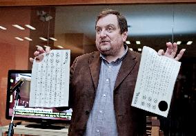 prototype of a tublet, a device for practising the writing and reading of the Braille alphabet