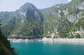 Mratinje Dam, Piva River, Lake Piva (Pivsko jezero)