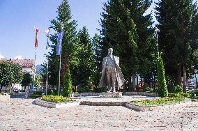 Janko Vukotic statue in Mojkovac