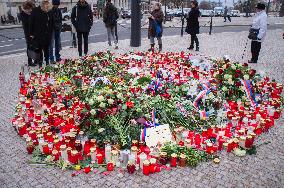 Wenceslas Square, 50th anniversary of Palach's death, Jan Palach and Jan Zajic Memorial, piety, candles