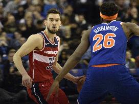 Tomas Satoransky, Mitchell Robinson