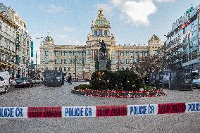 Wenceslas Square in Prague, man set himself on fire, police, scene