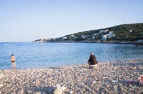 Camping Utjeha, seaside, pebble beach