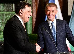 Fayiz al-Saraj, Andrej Babis