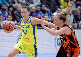 Teja Oblak, Courtney Vandersloot