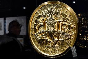 exhibition marking 100 years of Czech-Slovak crown, gold coin weighing 130 kilograms with a nominal value of CZK 100 million