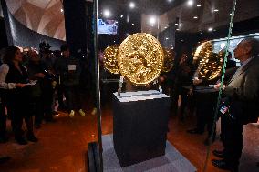 exhibition marking 100 years of Czech-Slovak crown, gold coin weighing 130 kilograms with a nominal value of CZK 100 million