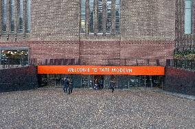 Tate Modern, gallery entrance