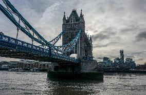 Tower Bridge, HMS Belfast (C35), London, River Thames