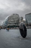 Black egg sculpture, Greater London Authority, The City Hall