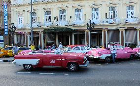 Life style in Havana, old car, veteran