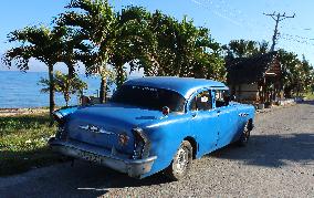 Life style in Havana, old car, veteran